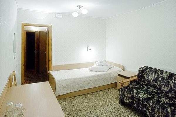 צ'רניהיב Profssoyuzny Hotel חדר תמונה