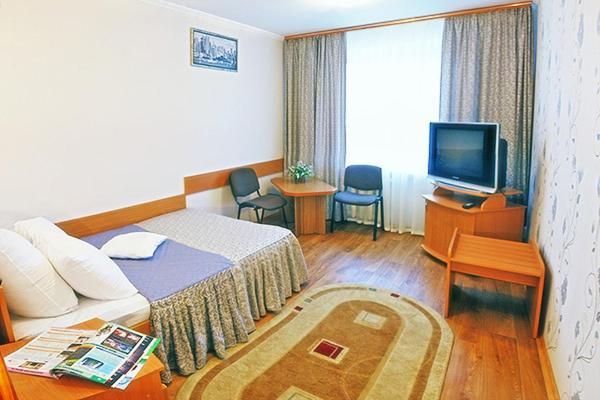 צ'רניהיב Profssoyuzny Hotel חדר תמונה