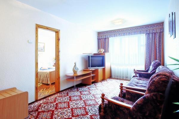 צ'רניהיב Profssoyuzny Hotel מראה חיצוני תמונה