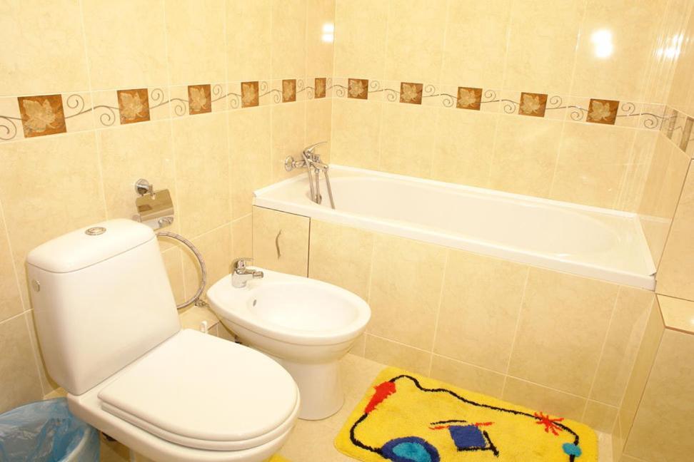 צ'רניהיב Profssoyuzny Hotel חדר תמונה