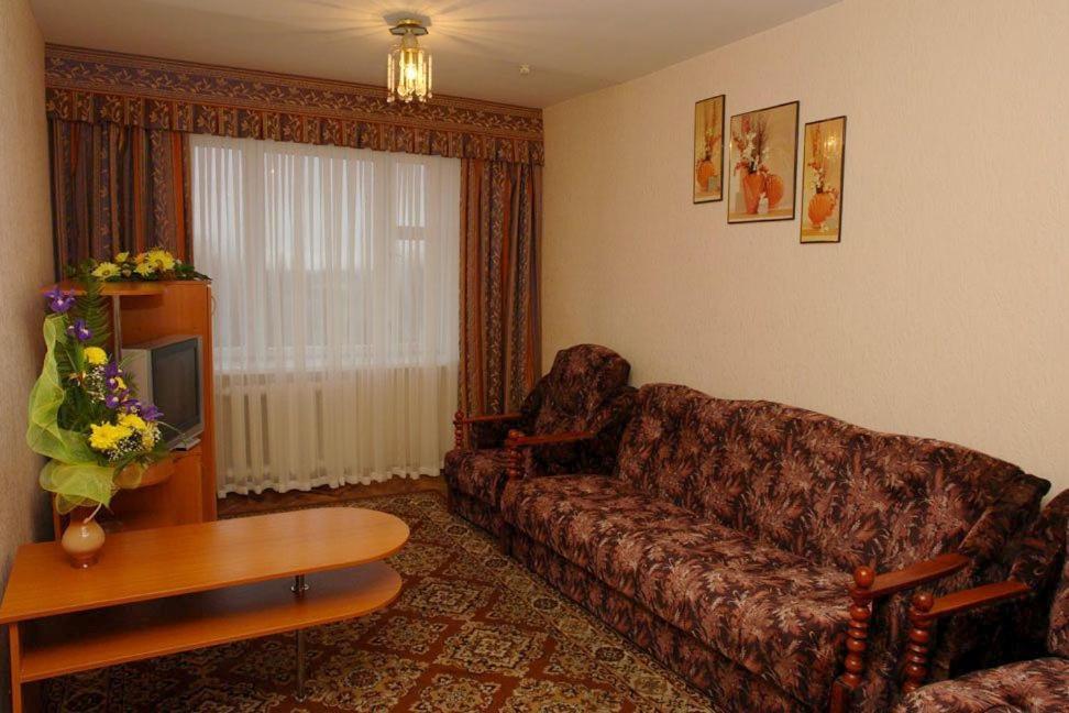 צ'רניהיב Profssoyuzny Hotel חדר תמונה