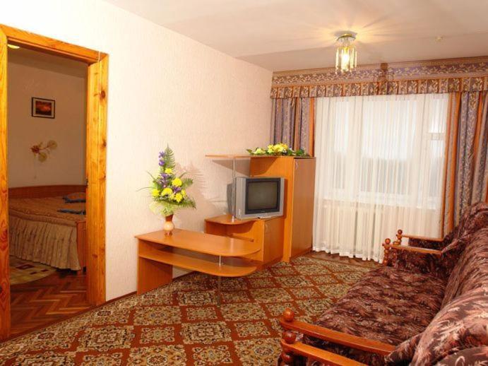 צ'רניהיב Profssoyuzny Hotel חדר תמונה